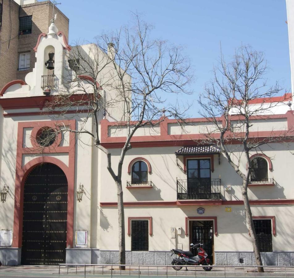 Apartamento Puerta Carmona Sevilla Buitenkant foto