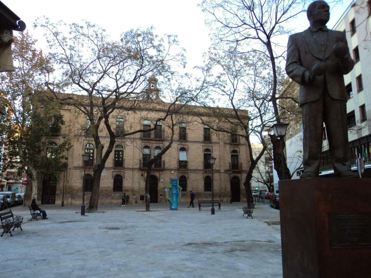 Apartamento Puerta Carmona Sevilla Buitenkant foto